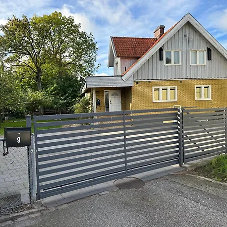 Flamur & Vannis Bnb Bed & Breakfast Malmö